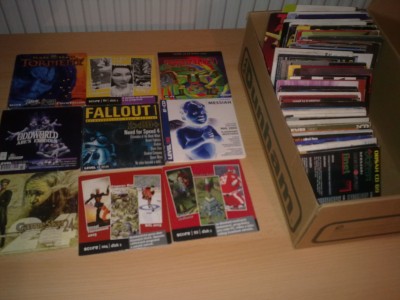 22082012291.jpg (559.51 KiB) Zobrazeno 686 x Sbírka starých CD herních magazínů Level a Score,je jich něco okolo 50 dohromady (CD obsahují plné hry,demoverze,recenze,patche atd.) jou to historické kousky !