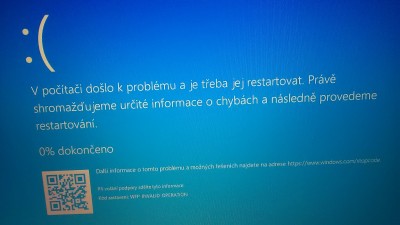 Notebook se sám restartovává a zobrazuje se to to.