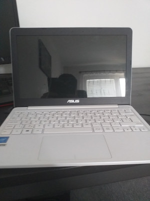 Asus
